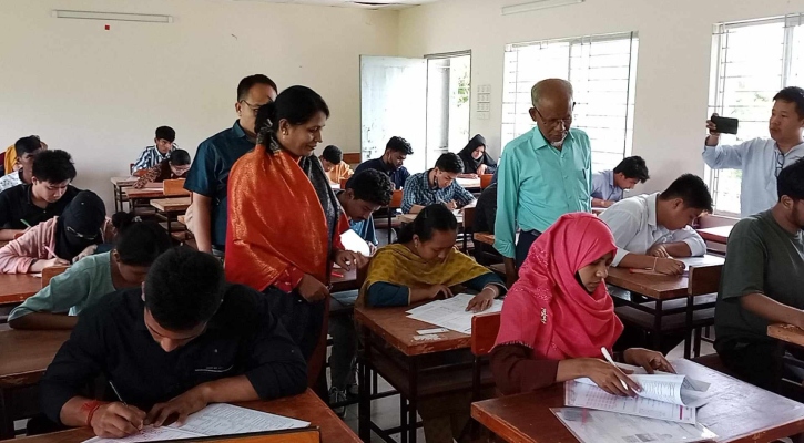 রাবিপ্রবিতে ‘বি’ ইউনিটের গুচ্ছ ভর্তি পরীক্ষা অনুষ্ঠিত